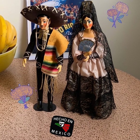 Vintage Other - Vintage Mexican couple doll set